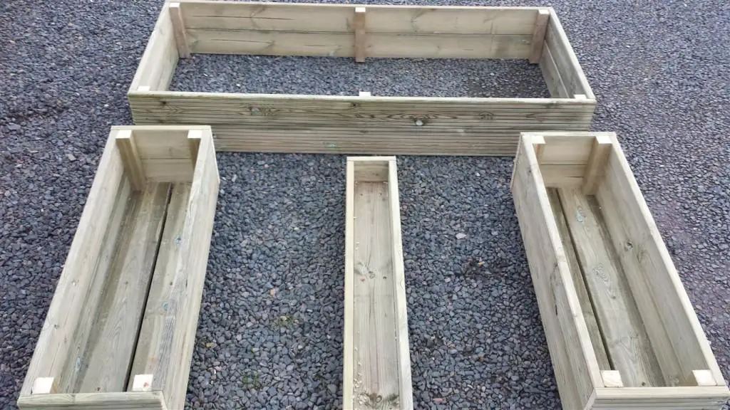 example planters and beds