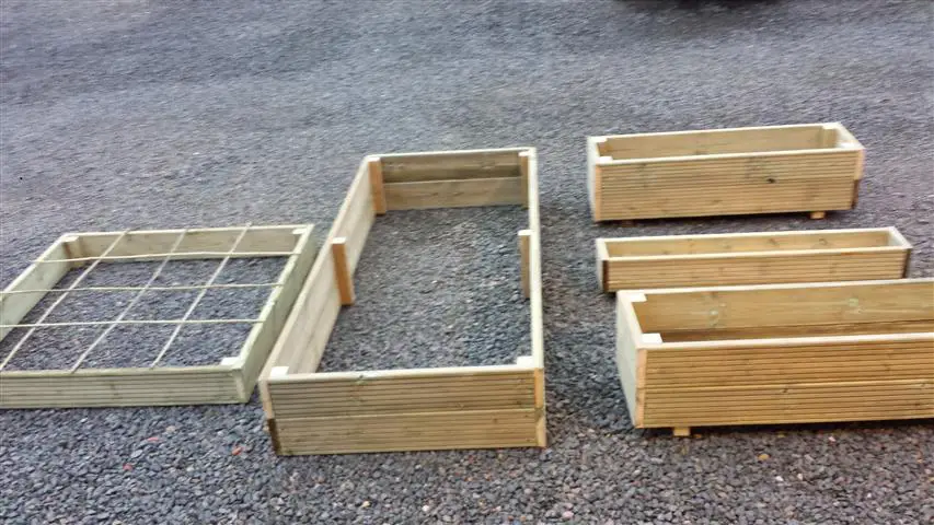 Cheapest Way To Fill A Raised Garden Bed – No Dig Vegetable Gardening Blog