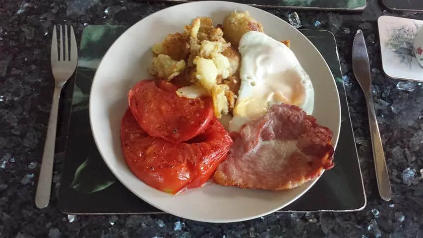 ham and eggs tomato